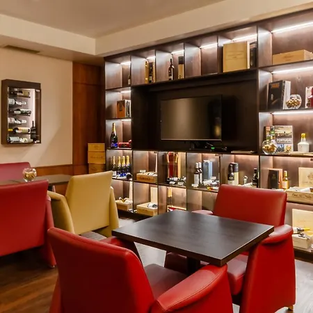 Hotel Roma 3*
